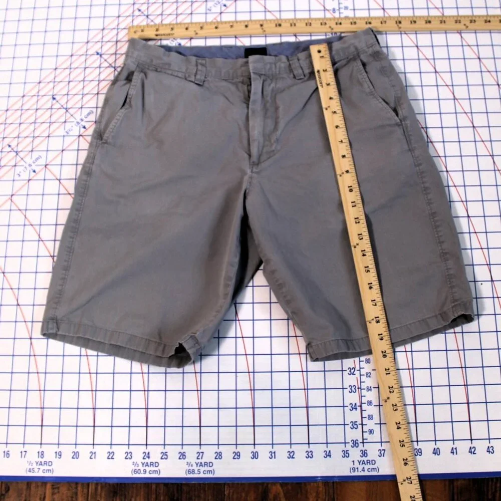 2/$10 J. Crew Club Men's Gray Flat Front Chino Shorts 33/10.5 AS IS
